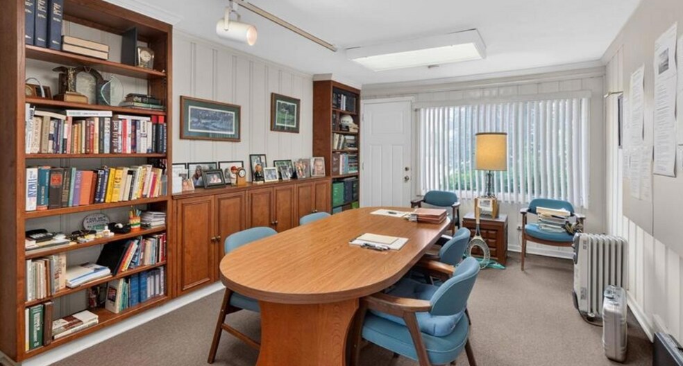 More Photos Of 11147 Olive Blvd, Saint Louis Office For Sale