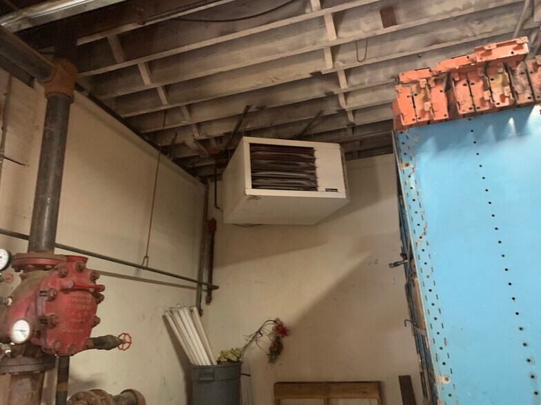 More Photos Of 47 N Main St, Honeoye Falls Flex For Sale