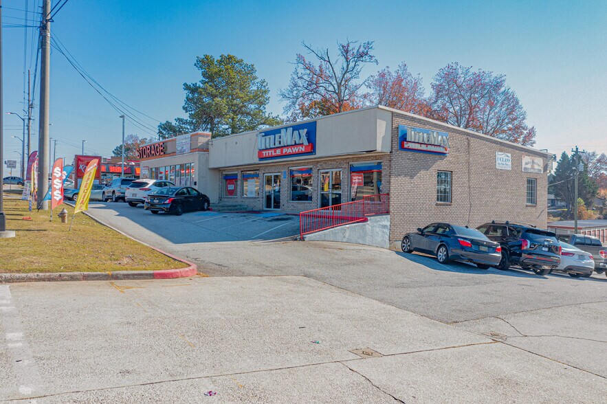 Primary Photo Of 5728 Fairburn Rd, Douglasville Self Storage For Lease