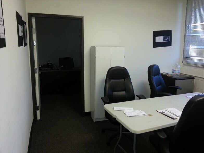 More Photos Of 6725-6739 San Fernando Rd, Glendale Warehouse For Lease