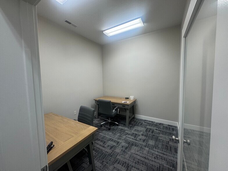 More Photos Of 2297 N Hill Field Rd, Layton Office For Sale