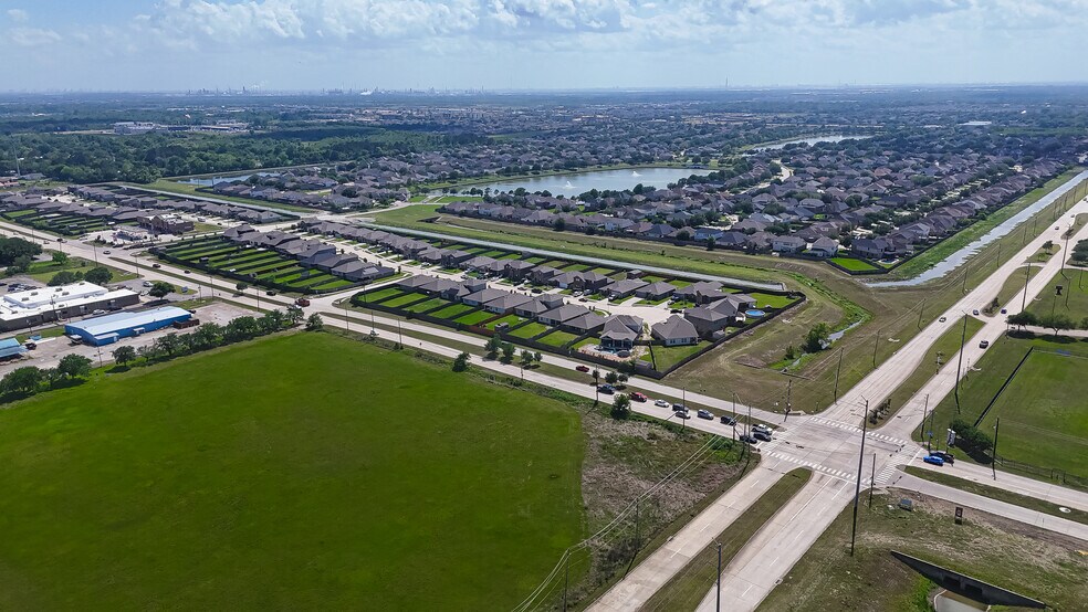 More Photos Of 8300 Main st, Baytown Land For Sale