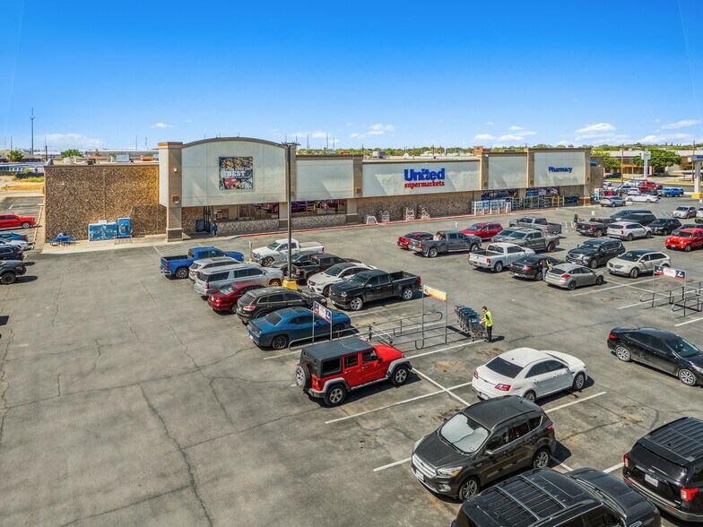 More Photos Of 2751 W County Rd, Odessa Supermarket For Sale