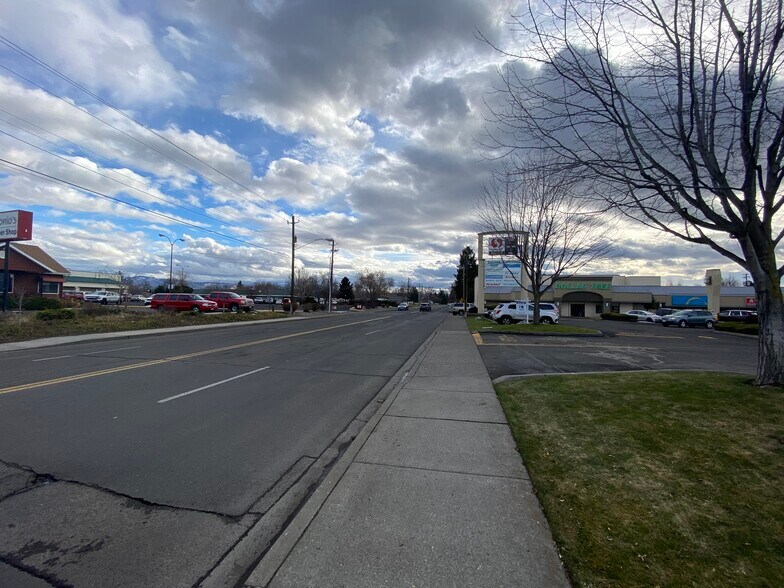 More Photos Of 1600-1648 Plaza Way, Walla Walla Unknown For Lease