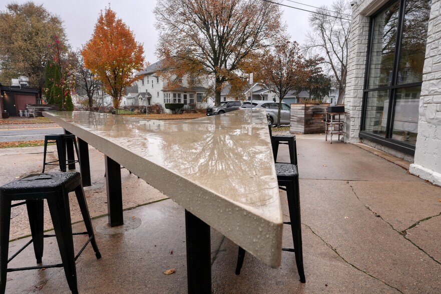 More Photos Of 557 North St, Madison Warehouse For Lease