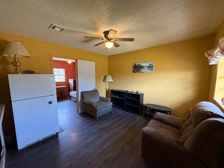 More Photos Of 27753 S Welling Rd, Welling Apartments For Sale