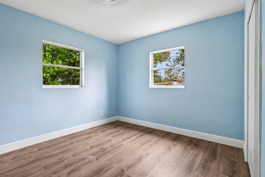 More Photos Of 4821 Shoshone St, Orlando Multifamily For Sale