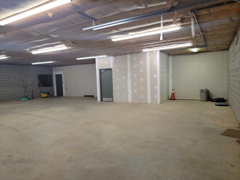 More Photos Of 694 Beverly Pike, Elkins Office For Lease