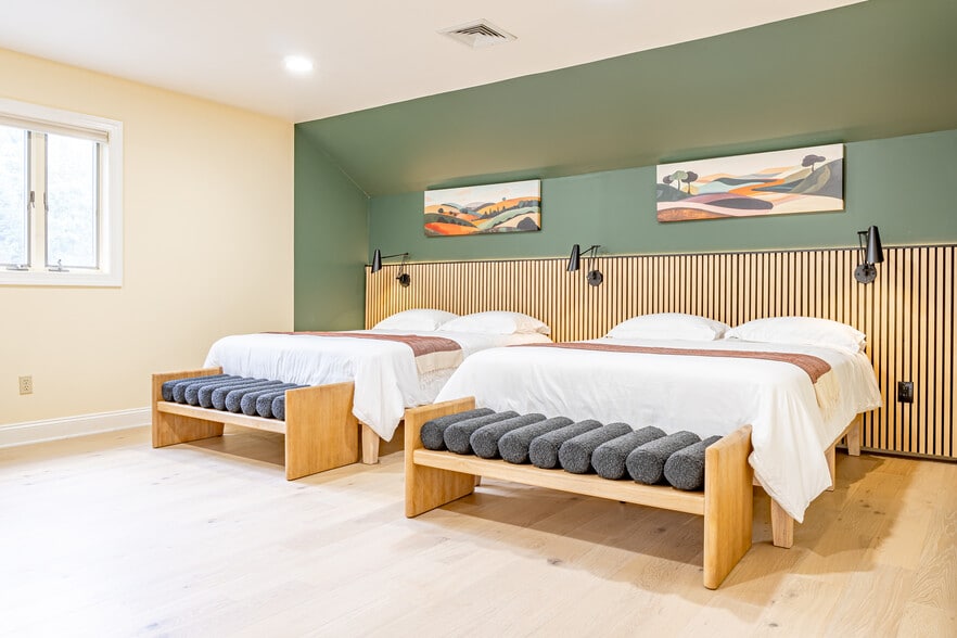 More Photos Of 37 Patricia Dr, Pleasant Valley Specialty For Sale