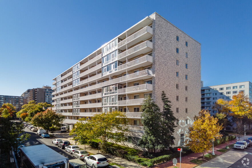 Primary Photo Of 730 24th St NW, Washington Apartments For Sale