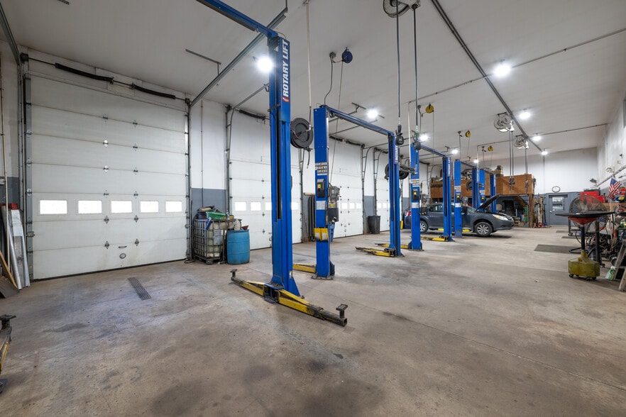 More Photos Of 2003 Route 209, Brodheadsville Auto Dealership For Sale