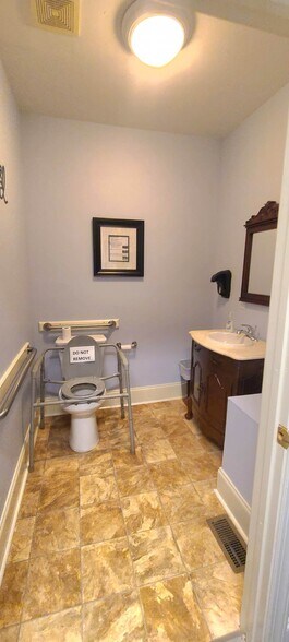 More Photos Of 1903 Wrightsboro Rd, Augusta Medical For Lease