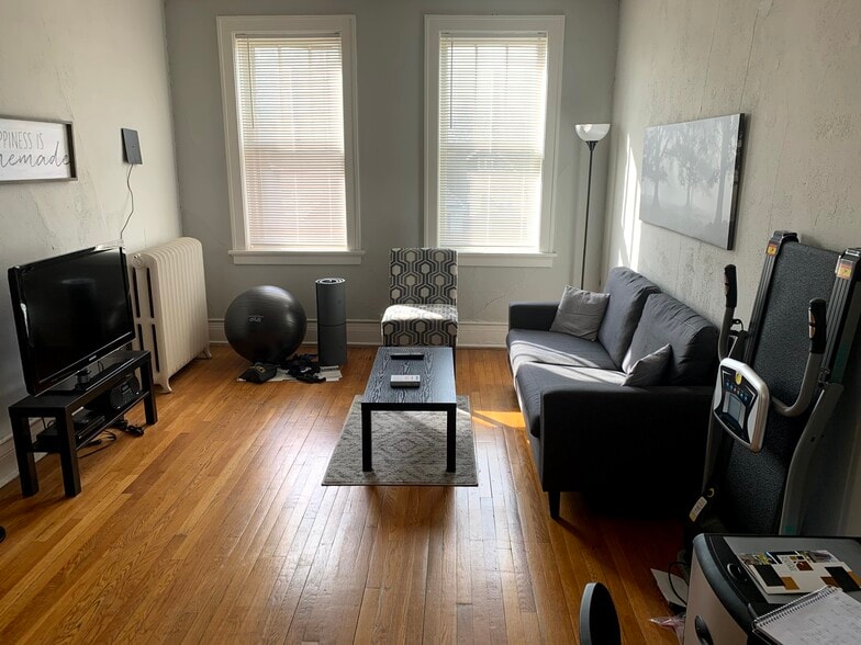 More Photos Of 195 Lexington Pky N, Saint Paul Apartments For Sale