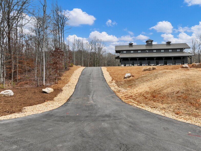 More Photos Of 3263 Tanners Mill Rd, Gainesville Specialty For Sale