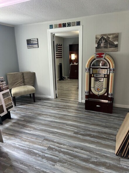 More Photos Of 1136 Mt Gallant Rd, Rock Hill Freestanding For Lease