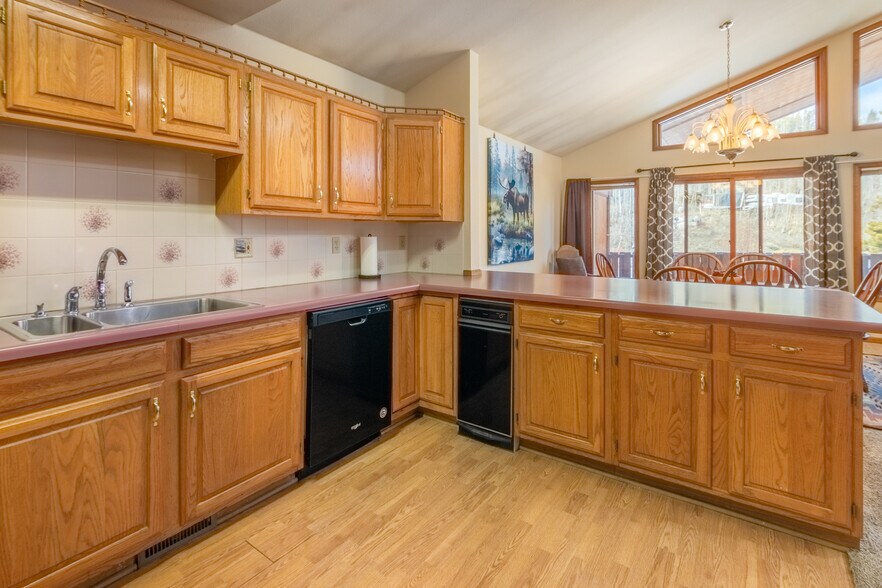 More Photos Of 416 Grand Ave, Grand Lake Hotel For Sale