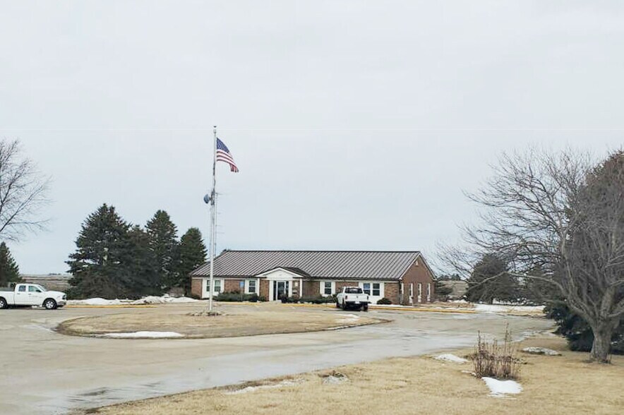 Primary Photo Of 2099 Highway 3, Clarion Office For Sale