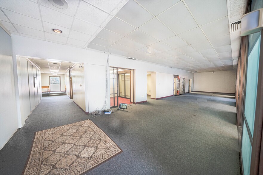 More Photos Of 700 Main St, Pineville Bank For Lease