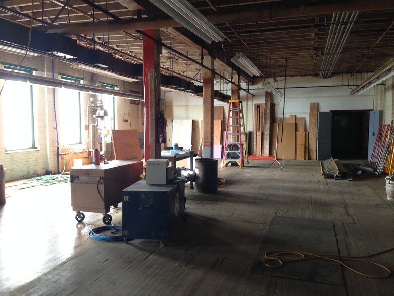 More Photos Of 417-431 N 14th St, Allentown Office For Sale