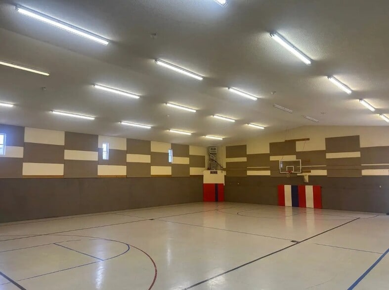 More Photos Of 125 E Montgomery Ave, Clarksville Religious Facility For Sale