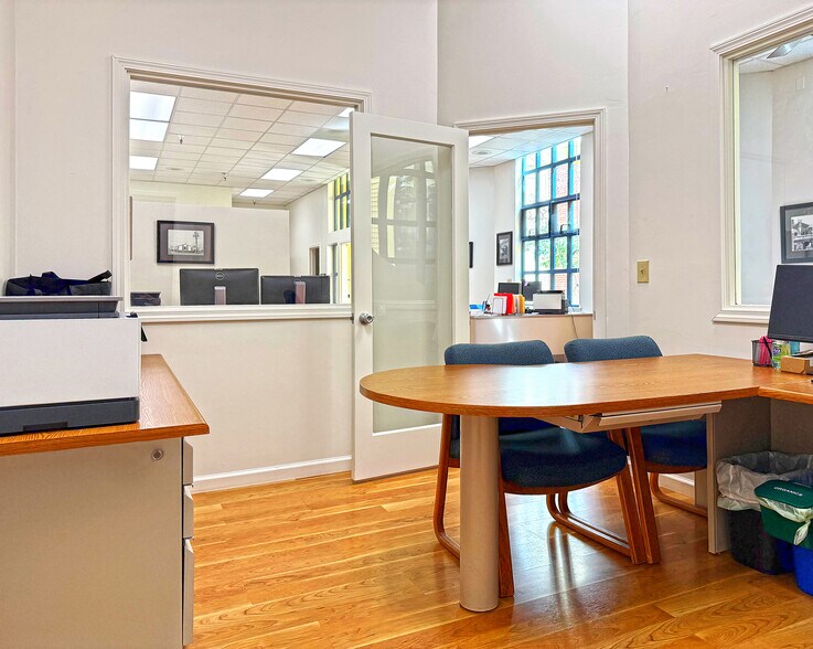 More Photos Of 2980 College Ave, Berkeley Apartments For Lease