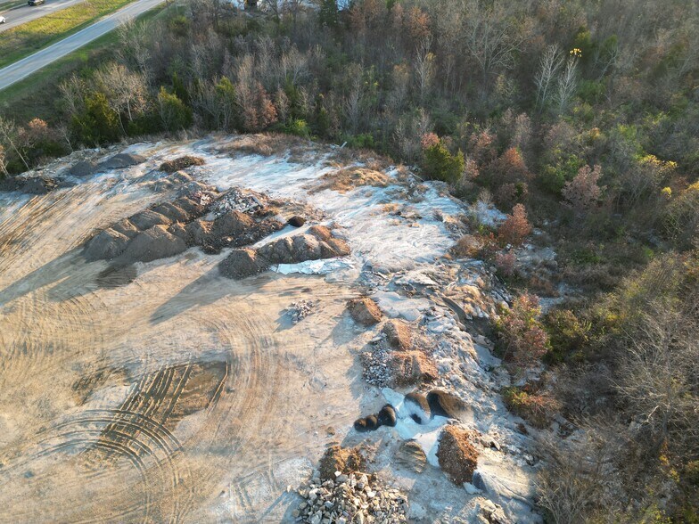 More Photos Of Crews Dr, Saint Clair Land For Lease