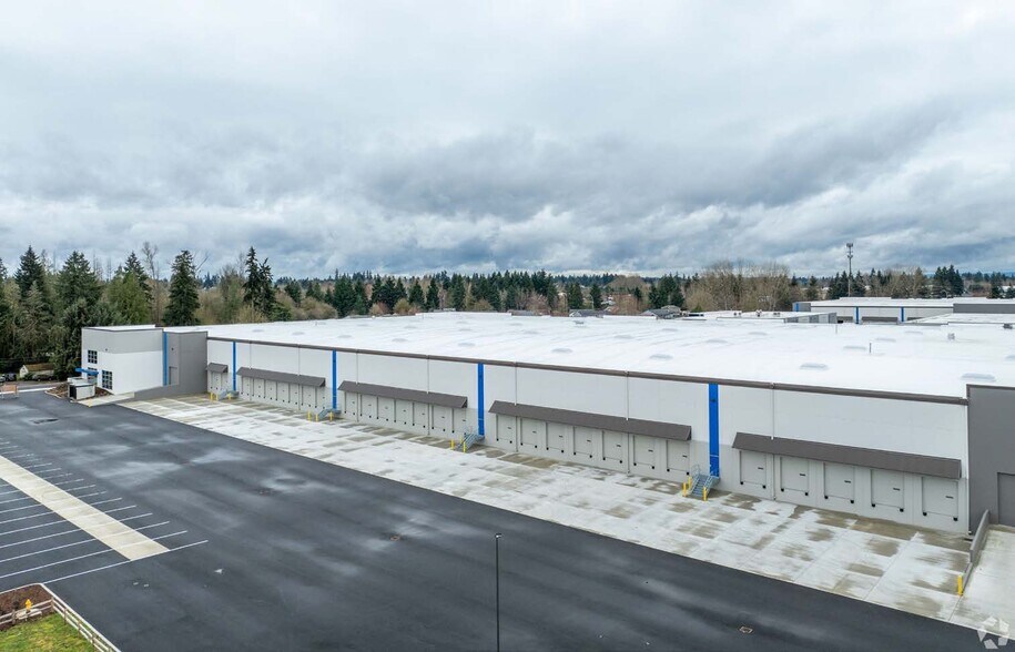 More Photos Of 7704 NE 88th St, Vancouver Distribution For Lease