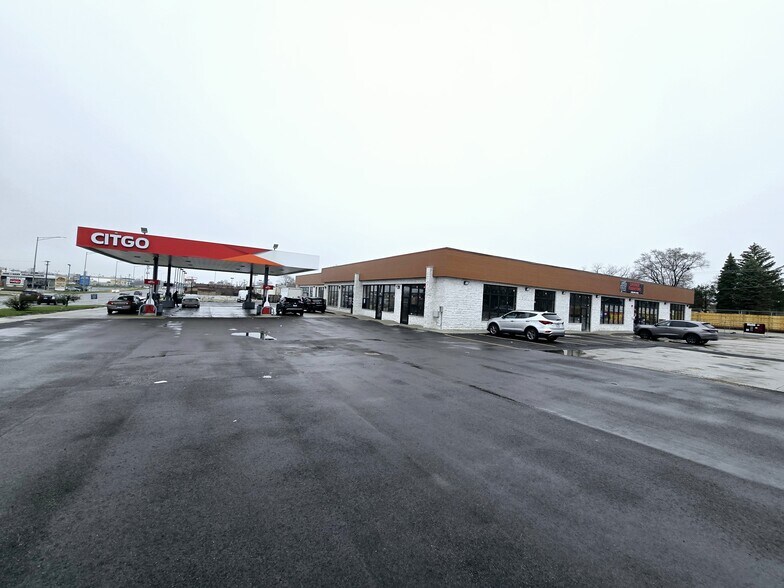 More Photos Of 590 W Lincoln Hwy, Chicago Heights Service Station For Lease