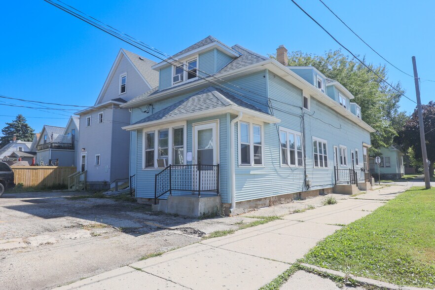 More Photos Of 3700 E Pulaski Ave, Cudahy General Retail For Sale