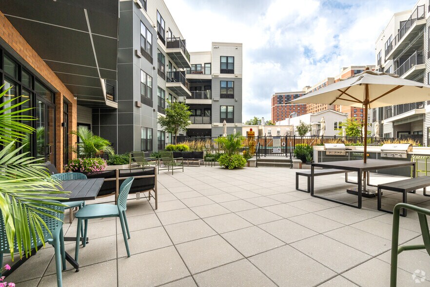 More Photos Of 81 Monroe St, Rahway Apartments For Lease