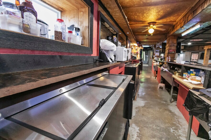 More Photos Of 220 N Old Route 66, Litchfield Restaurant For Sale