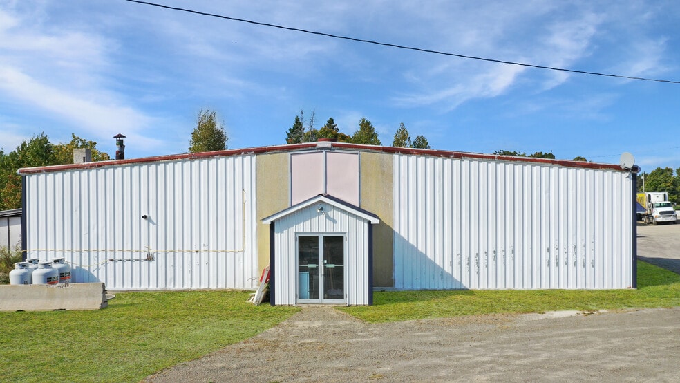 More Photos Of 61 Calais Rd, Hodgdon Bowling Alley For Sale