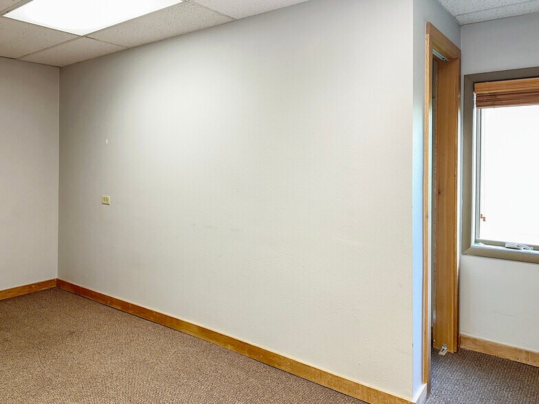 More Photos Of 101 W Main St, Frisco Office For Lease