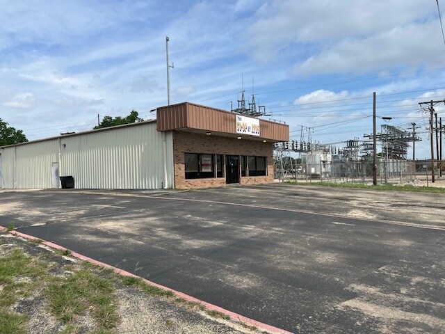 More Photos Of 1705 Florence Rd, Killeen Freestanding For Lease