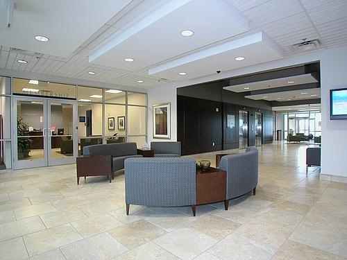 More Photos Of 230 W Towne Ridge Pky, Sandy Office For Lease