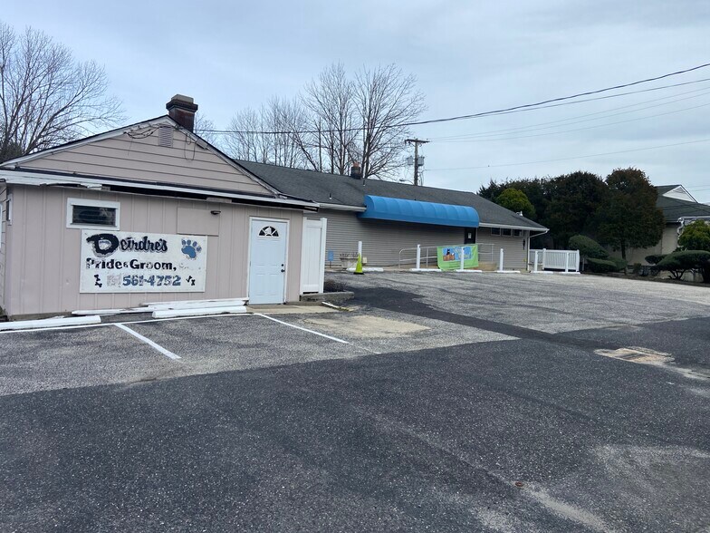 More Photos Of 357 S White Horse Pike, Hammonton Veterinarian Kennel For Sale