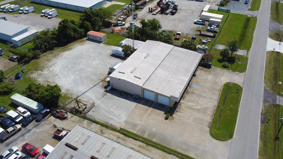 More Photos Of 112 Key Dr, Brunswick Manufacturing For Lease