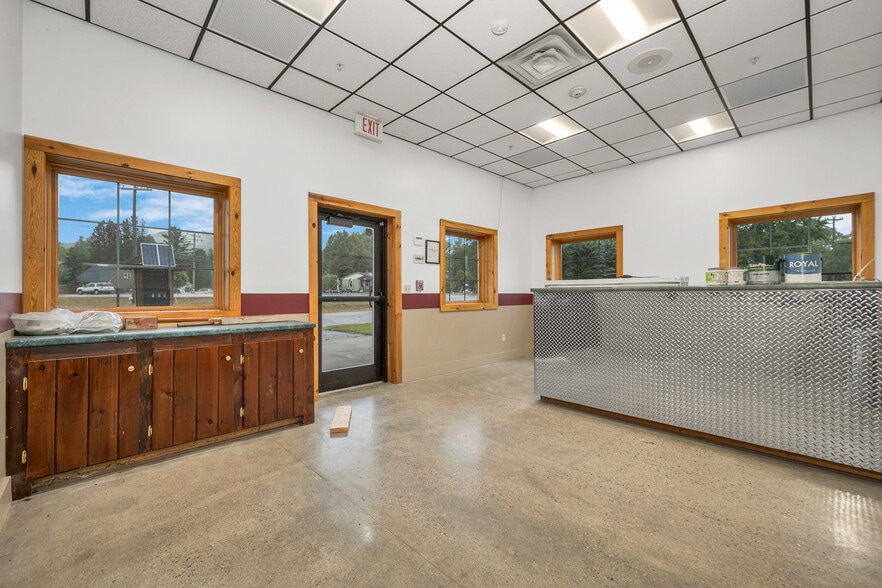 More Photos Of 149 State St, Groveton Freestanding For Sale