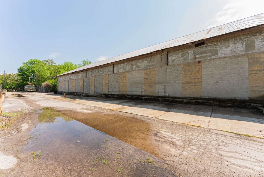 More Photos Of 311 Rose Ave, Marion Warehouse For Sale