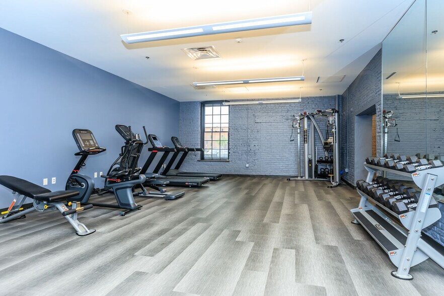 More Photos Of 811-827 Court St, Utica Apartments For Lease