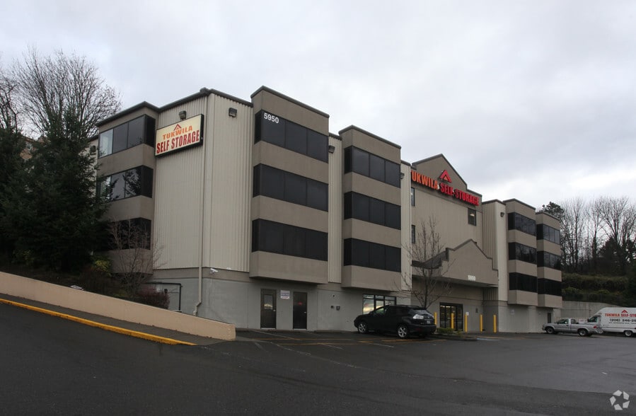 More Photos Of 5950 Southcenter Blvd, Tukwila Self Storage For Sale