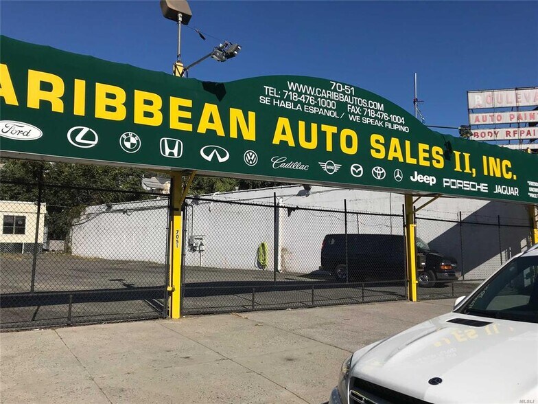 Primary Photo Of 7051 Queens Blvd, Woodside Land For Lease