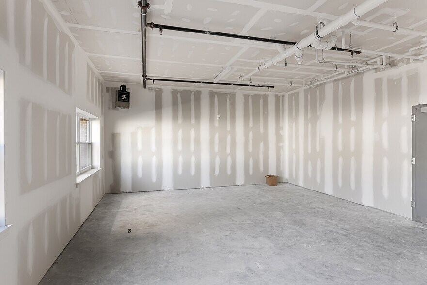 More Photos Of 685 Salina Rd, Sewell Healthcare For Sale