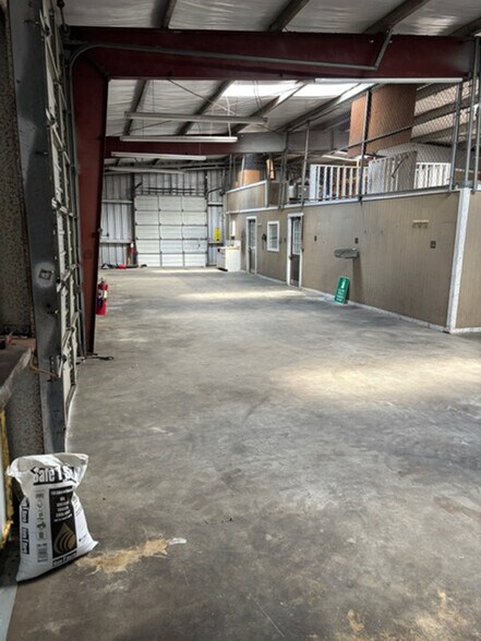 More Photos Of 2110 & 2114 Catalina Drive, Pasadena Industrial For Sale