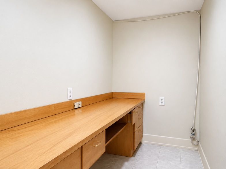 More Photos Of 44-07 30th Ave., Queens Apartments For Lease