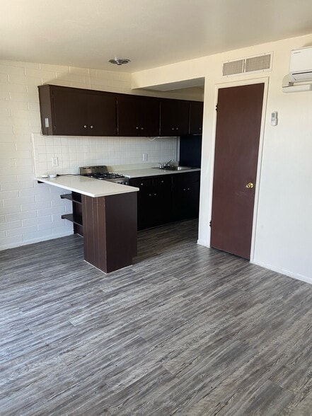More Photos Of 5519-5557 E Helen St, Tucson Apartments For Sale