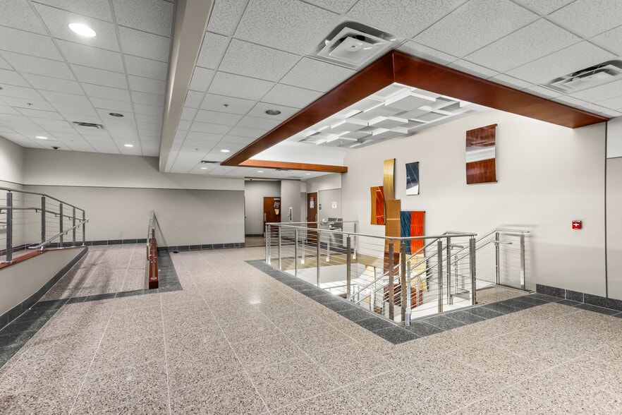 More Photos Of 2800 Grays Creek Dr, Arlington Office For Sale