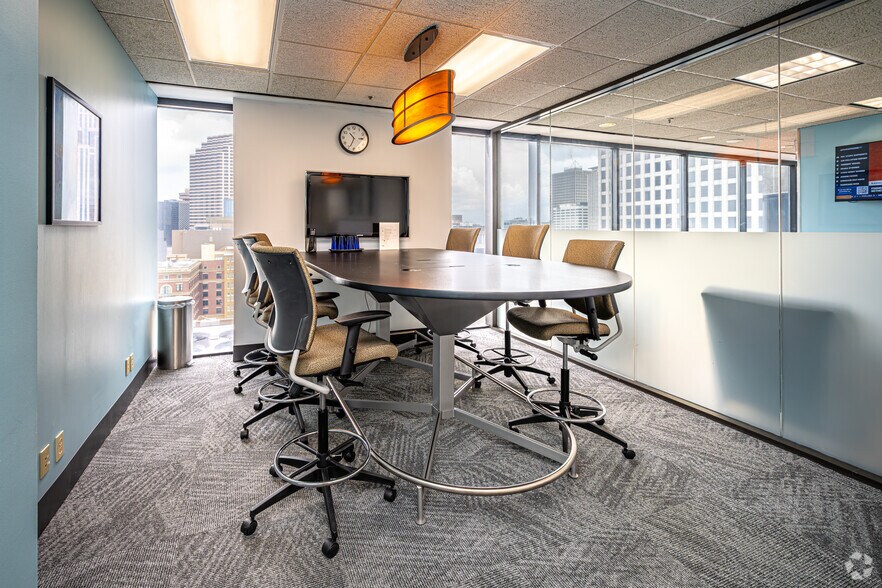 More Photos Of 650 Poydras St, New Orleans Coworking Space