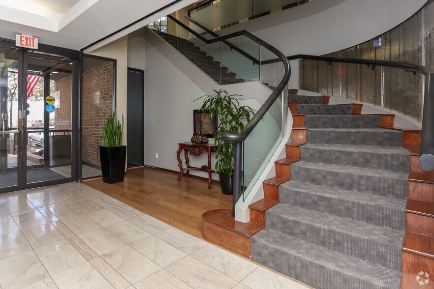 More Photos Of 2301 Ohio Dr, Plano Office For Lease