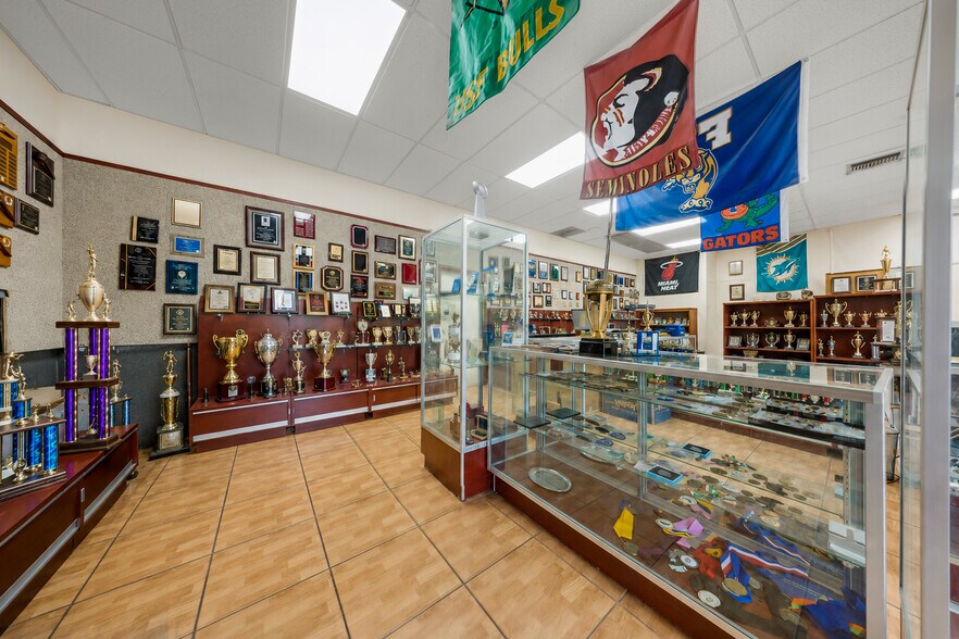 More Photos Of 9465 SW 56th St, Miami Freestanding For Sale